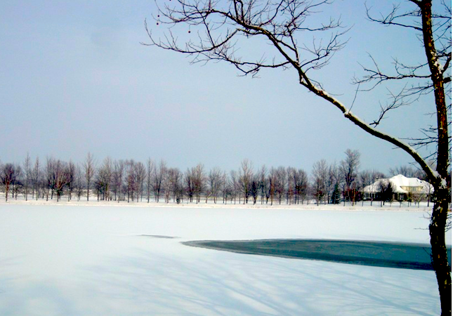 Autoridades alertan por la inseguridad del hielo en lagos y ríos de Minnesota. 