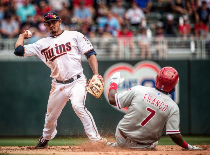 Los Twins no pudieron controlar su pitcheo y caen ante los Filadelfia en el ultimo de la serie