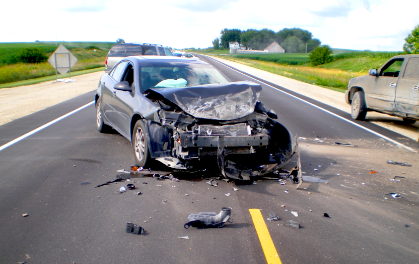 Datos de un estudio sobre accidentes resultan reveladores: En 2015 las muertes por tráfico en las carreteras de Minnesota se elevaron en 14%. Las muertes por conducir distraído suben significativamente