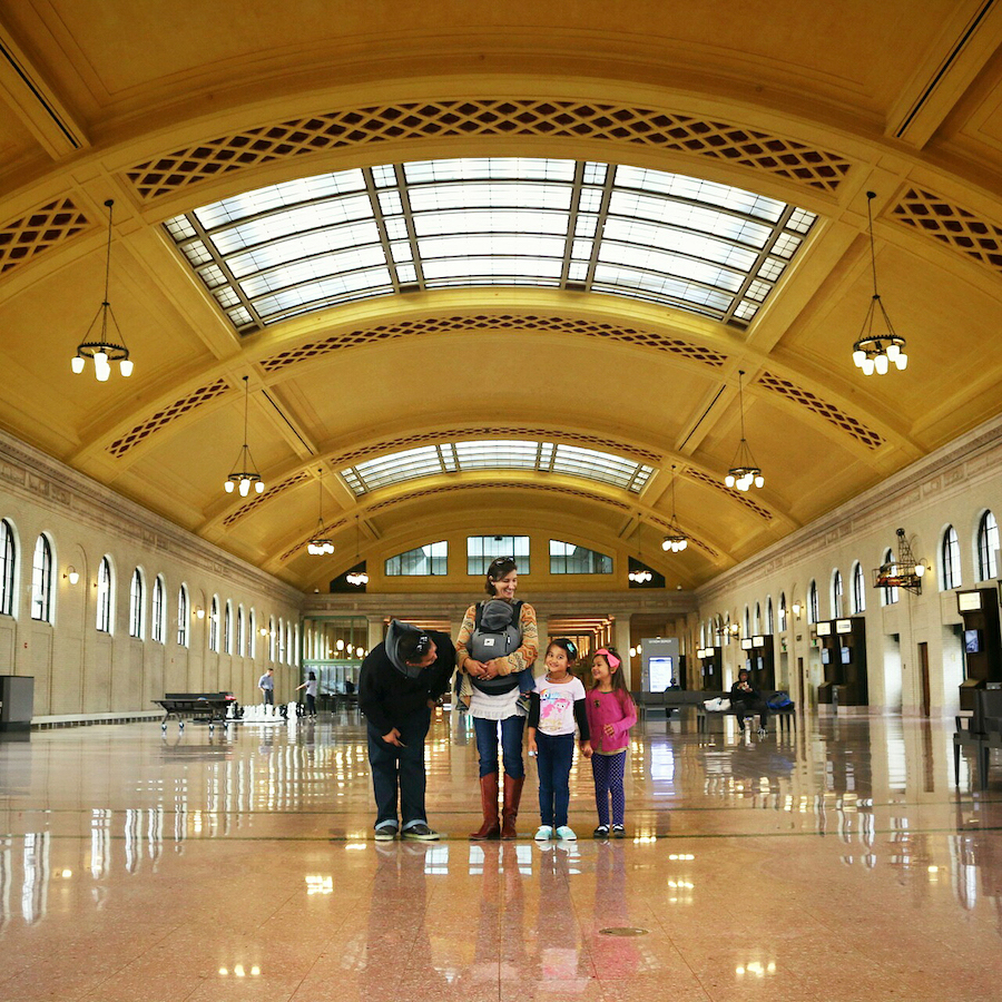 emt-family-at-union-depot-st-paul_malimish