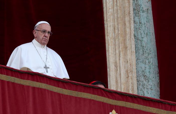 El Papa Francisco envió un mensaje de solidaridad con las víctimas de actuales fatalidades y terrorismo en el mundo. Lamenta el "mundanismo" actual de la navidad. 