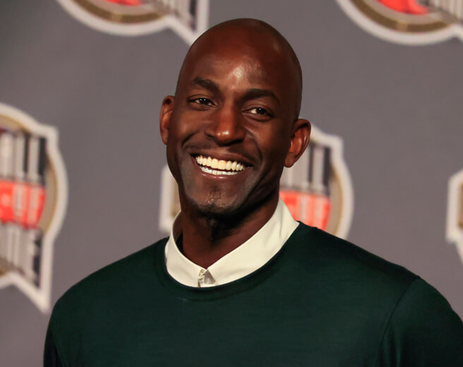 Los Celtics hacen eterno a Kevin Garnett en el Garden