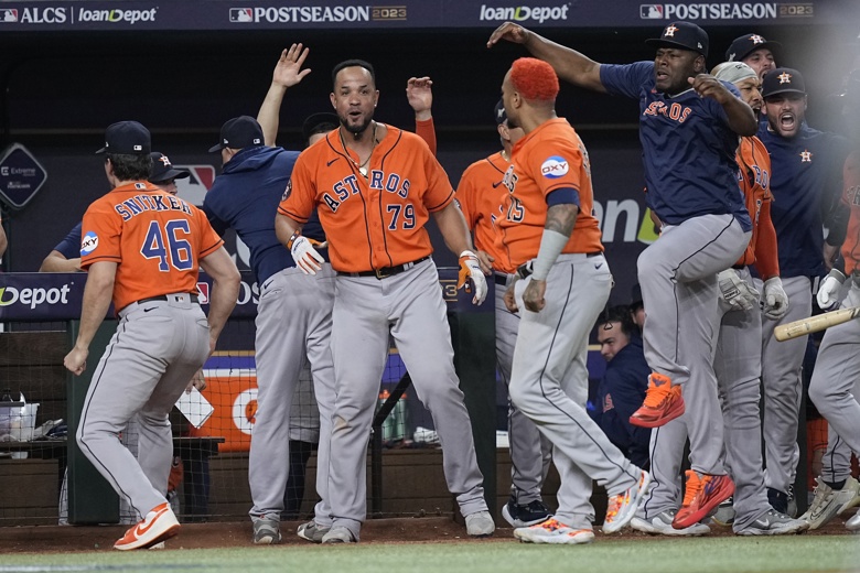 Altuve da ventaja a los Astros en la Serie de Campeonato de la Liga  Americana